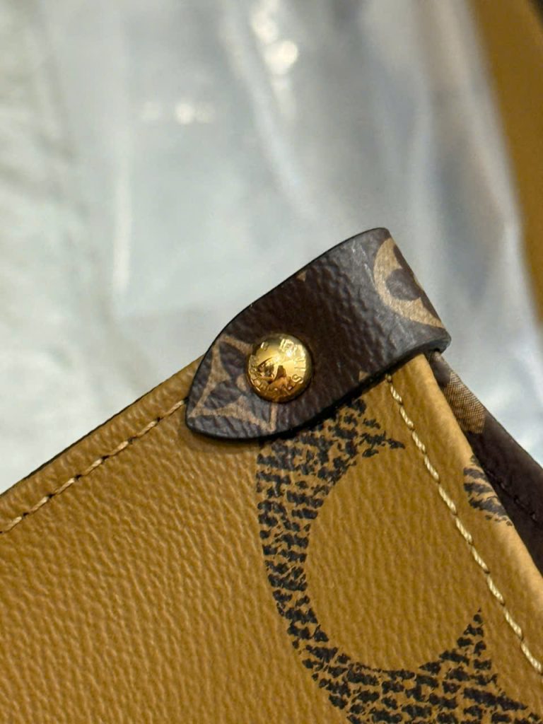 Túi Xách Louis Vuitton LV OnTheGo MM Siêu Cấp Họa Tiết Monogram 35x28x15cm (2)