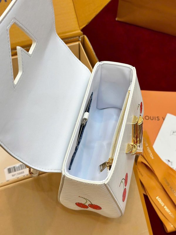 Túi Xách Louis Vuitton LV Twist Siêu Cấp Màu Trắng Họa Tiết Quả Cherry 19cm (2)