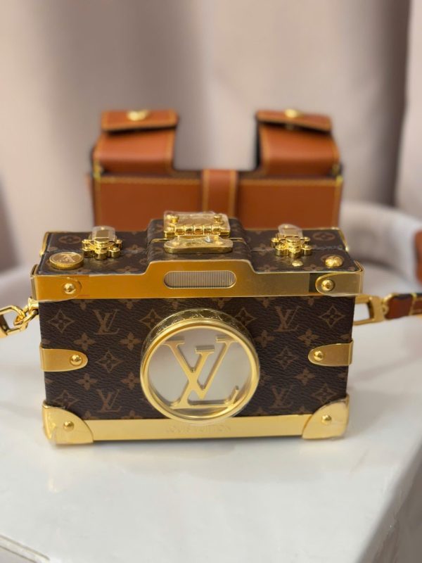 Túi Xách Louis Vuitton Siêu Cấp Dáng Máy Ảnh Họa Tiết Monogram Màu Nâu 14x10x5cm (2)