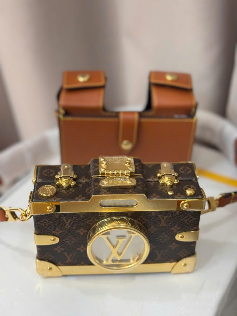 Túi Xách Louis Vuitton Siêu Cấp Dáng Máy Ảnh Họa Tiết Monogram Màu Nâu 14x10x5cm (2)
