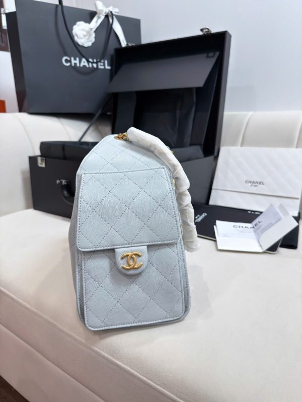 Túi Xách Nữ Chanel Jennie Like Auth Màu Xanh Nhạt Dáng Hobo 26cm (2)