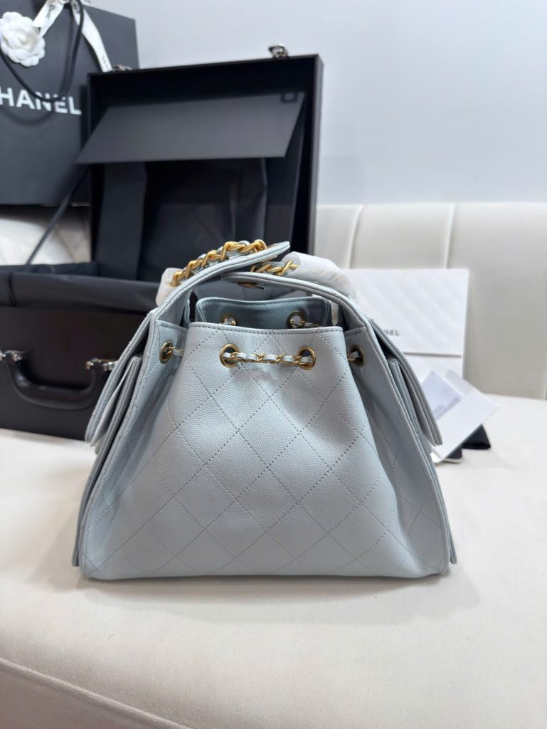 Túi Xách Nữ Chanel Jennie Like Auth Màu Xanh Nhạt Dáng Hobo 26cm (2)
