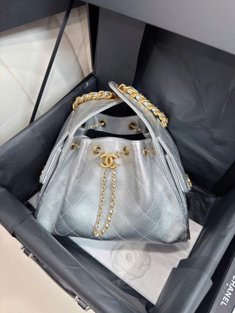 Túi Xách Nữ Chanel Jennie Màu Bạc Dáng Hobo Siêu Cấp 26cm (2)