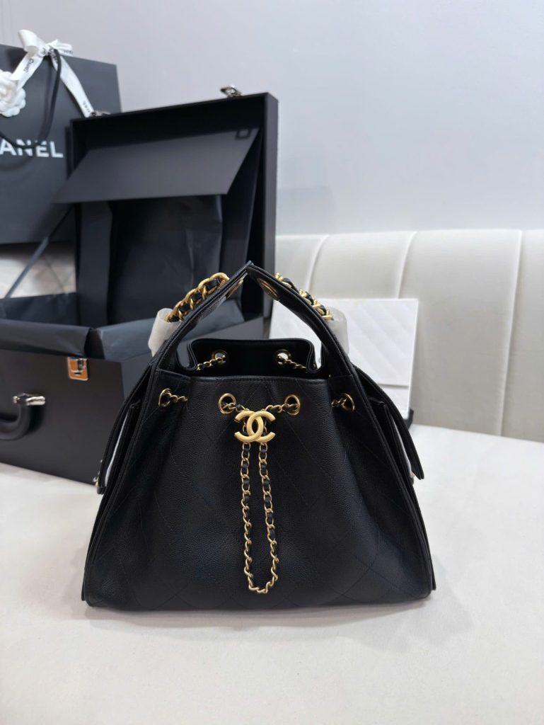 Túi Xách Nữ Siêu Cấp Chanel Jennie Màu Đen Dáng Hobo 26cm (2)