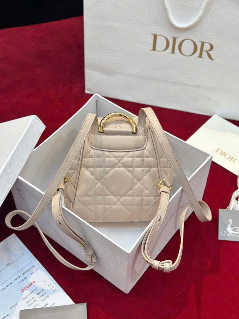 Ba Lô Dior Caro Mini Màu Hồng Nhạt Siêu Cấp 18cm (2)