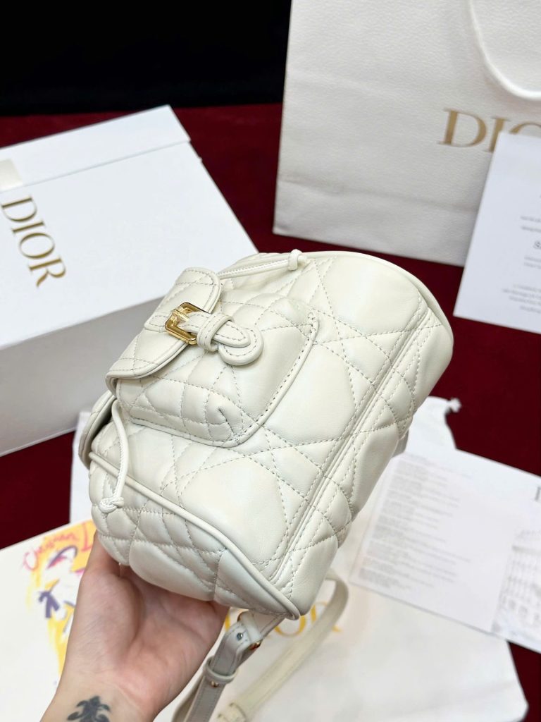 Ba Lô Nữ Dior Caro Mini Màu Trắng Siêu Cấp 18cm (2)