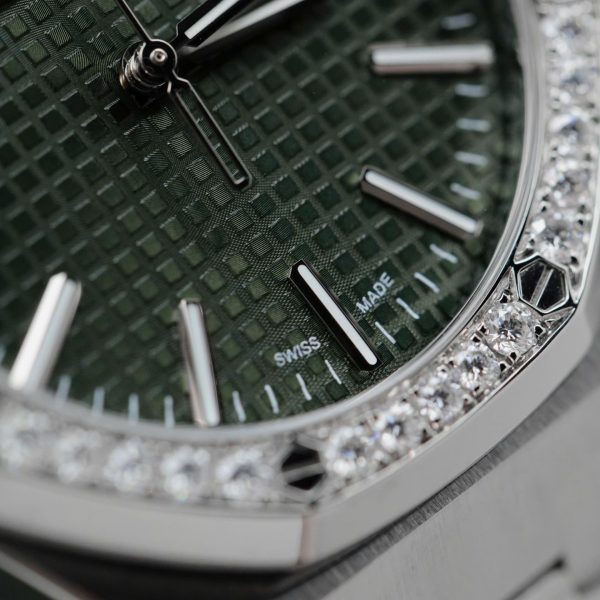 Đồng Hồ Audemars Piguet Royal Oak 15510ST Chế Tác Mặt Xanh Lá Cây Viền Đính Moissanite 41mm (2)