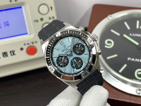 Đồng Hồ Breitling Super Chronomat B01 Mặt Xanh Băng Replica Cao Cấp Nhất