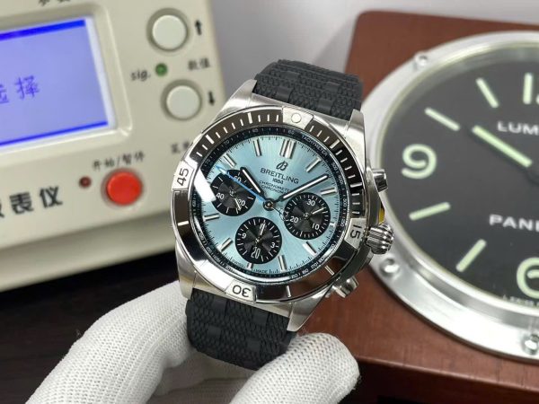 Đồng Hồ Breitling Super Chronomat B01 Mặt Xanh Băng Replica Cao Cấp Nhất