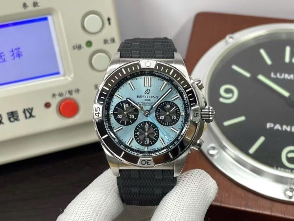 Đồng Hồ Breitling Super Chronomat B01 Mặt Xanh Băng Replica Cao Cấp Nhất