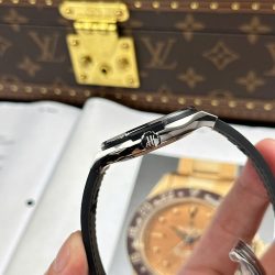 Đồng Hồ Hublot Classic Fusion Chế Tác Màu Xám Trọng Lượng 84 Gram Siêu Nhẹ Xưởng JJZ 42mm (2)
