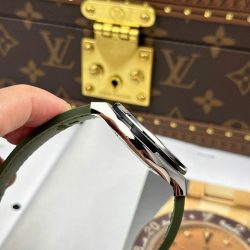 Đồng Hồ Hublot Classic Fusion Replica 11 Màu Xanh Lá Cây Trọng Lượng 84 Gram Siêu Nhẹ Xưởng JJZ 42mm (9)