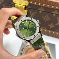 Đồng Hồ Hublot Classic Fusion Replica 11 Màu Xanh Lá Cây Trọng Lượng 84 Gram Siêu Nhẹ Xưởng JJZ 42mm (2)