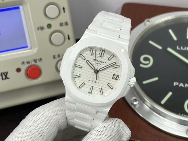 Đồng Hồ Patek Philippe Nautilus 5711 Chế Tác Vỏ Gốm Trắng Cao Cấp Nhất 40mm (8)