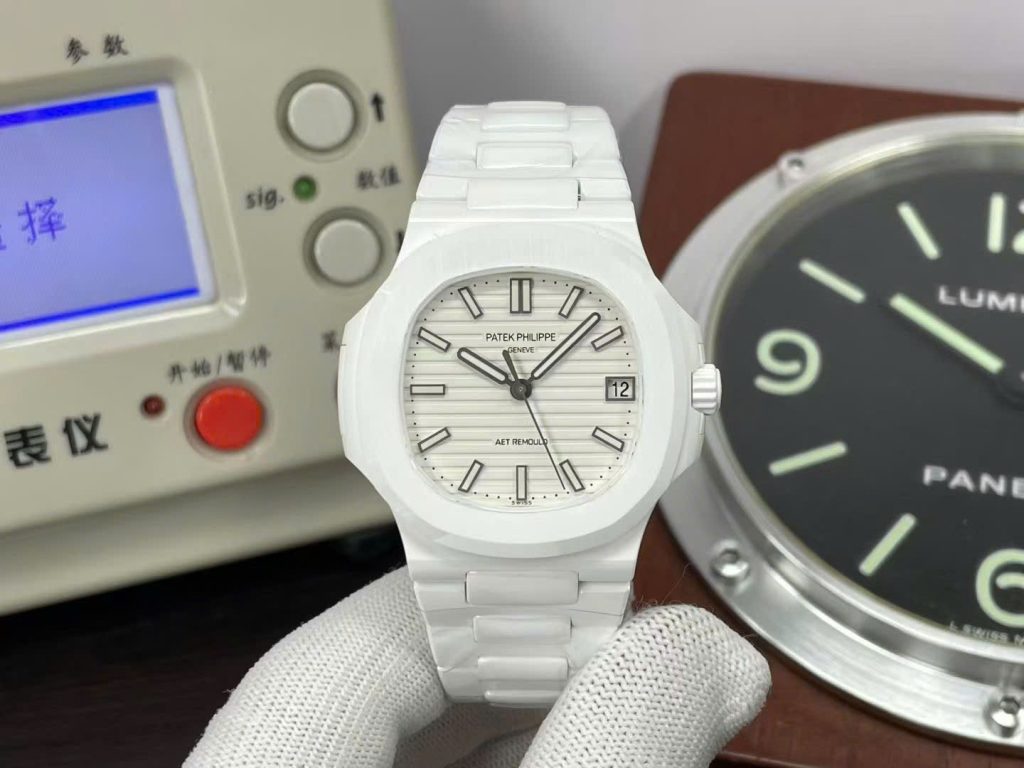 Đồng Hồ Patek Philippe Nautilus 5711 Chế Tác Vỏ Gốm Trắng Cao Cấp Nhất 40mm (8)