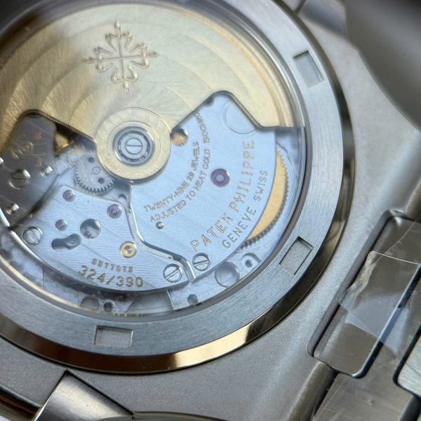 Đồng Hồ Patek Philippe Nautilus 5711 Rep Cao Cấp Mặt Xanh Lá Cây Máy Khắc Nhà Máy BBF 40mm (2)