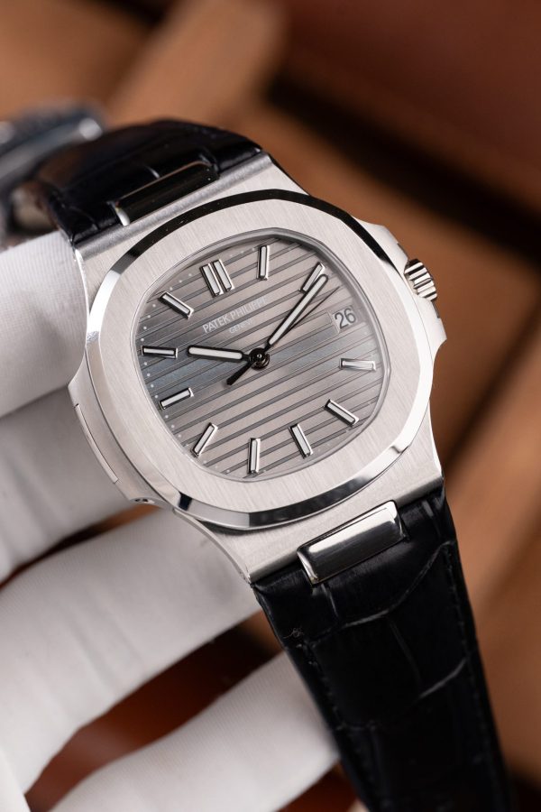 Đồng Hồ Patek Philippe Nautilus 5711 Replica 11 Mặt Xám Dây Da Tinh Chỉnh Xưởng BBF 40mm (2)