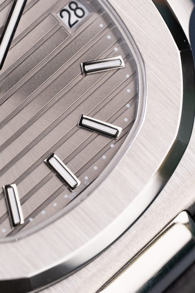 Đồng Hồ Patek Philippe Nautilus 5711 Replica 11 Mặt Xám Dây Da Tinh Chỉnh Xưởng BBF 40mm (2)