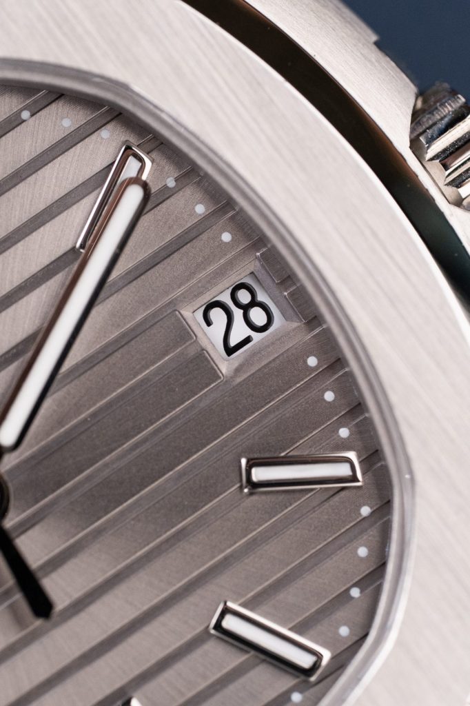 Đồng Hồ Patek Philippe Nautilus 5711 Replica 11 Mặt Xám Dây Da Tinh Chỉnh Xưởng BBF 40mm (2)