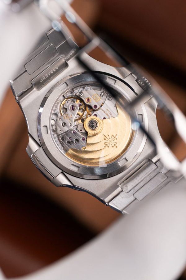 Đồng Hồ Patek Philippe Nautilus 5711 Tùy Chỉnh Mặt Xanh Blue Máy Khắc Nhà Máy BBF 40mm (2)