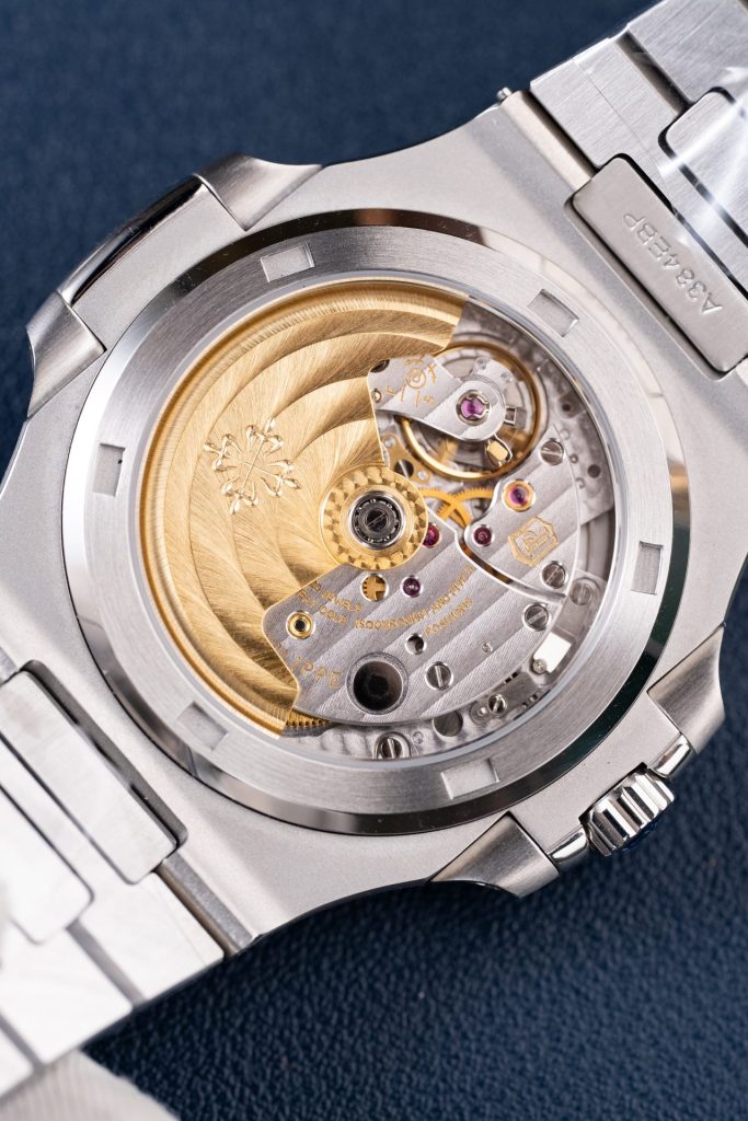 Đồng Hồ Patek Philippe Nautilus 5711 Tùy Chỉnh Mặt Xanh Blue Máy Khắc Nhà Máy BBF 40mm (2)