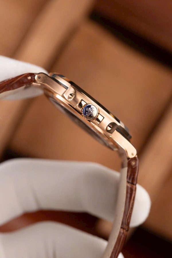 Đồng Hồ Patek Philippe Nautilus 5711R Chế Tác Mặt Xám Dây Da Máy Khắc Xưởng BBF 40mm (2)