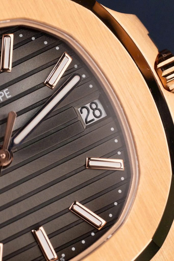 Đồng Hồ Patek Philippe Nautilus 5711R Chế Tác Mặt Xám Dây Da Máy Khắc Xưởng BBF 40mm (2)