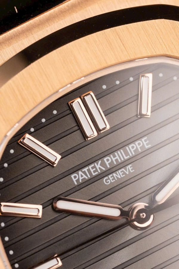 Đồng Hồ Patek Philippe Nautilus 5711R Chế Tác Mặt Xám Dây Da Máy Khắc Xưởng BBF 40mm (2)