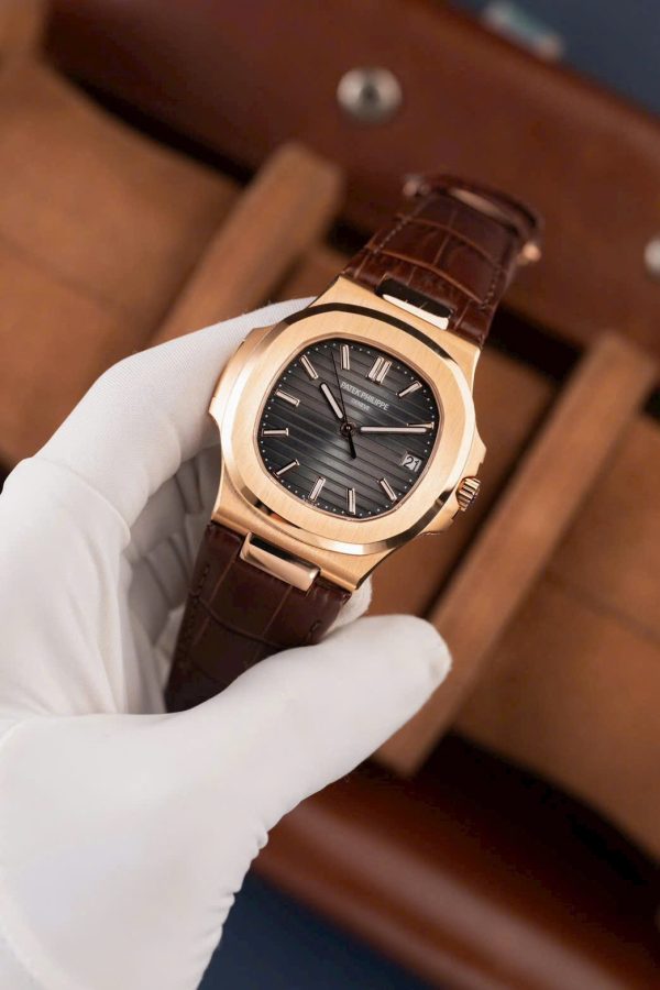 Đồng Hồ Patek Philippe Nautilus 5711R Chế Tác Mặt Xám Dây Da Máy Khắc Xưởng BBF 40mm (2)