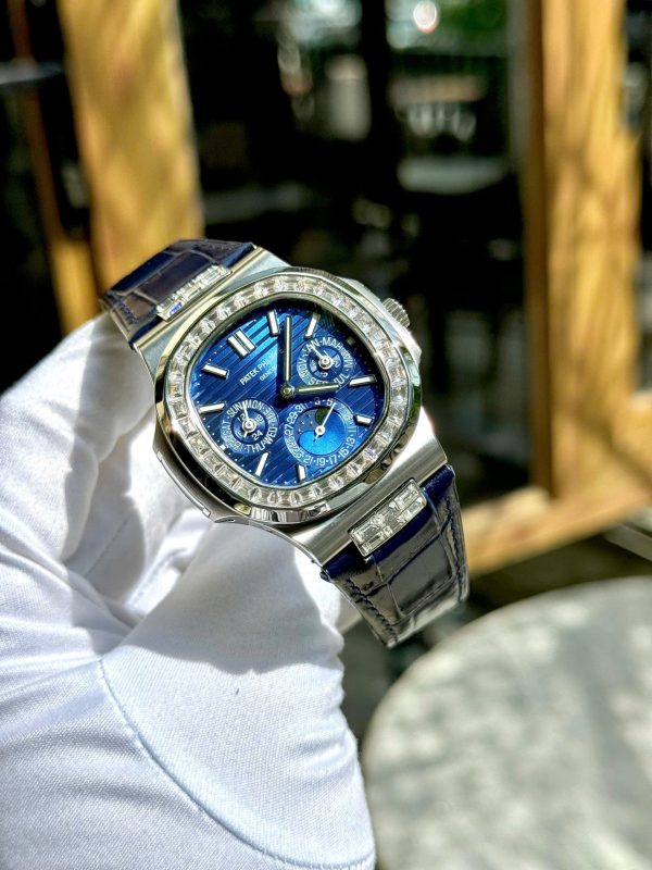 Đồng Hồ Patek Philippe Nautilus 5740G Rep 11 Cao Cấp Đính Đá Mặt Xanh Xưởng TWS 40mm (1)