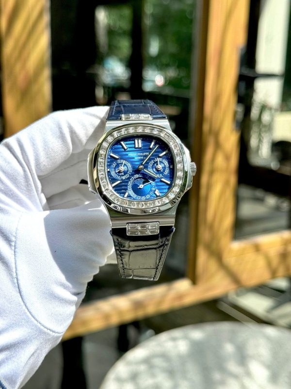 Đồng Hồ Patek Philippe Nautilus 5740G Rep 11 Cao Cấp Đính Đá Mặt Xanh Xưởng TWS 40mm (1)