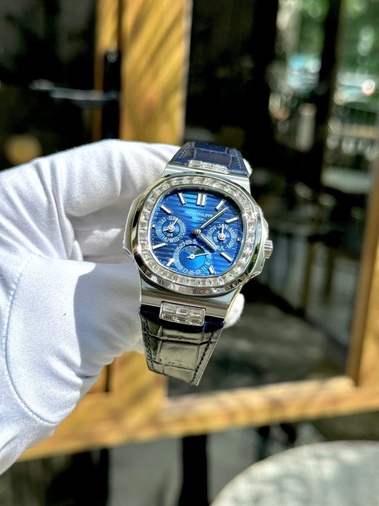 Đồng Hồ Patek Philippe Nautilus 5740G Rep 11 Cao Cấp Đính Đá Mặt Xanh Xưởng TWS 40mm (1)