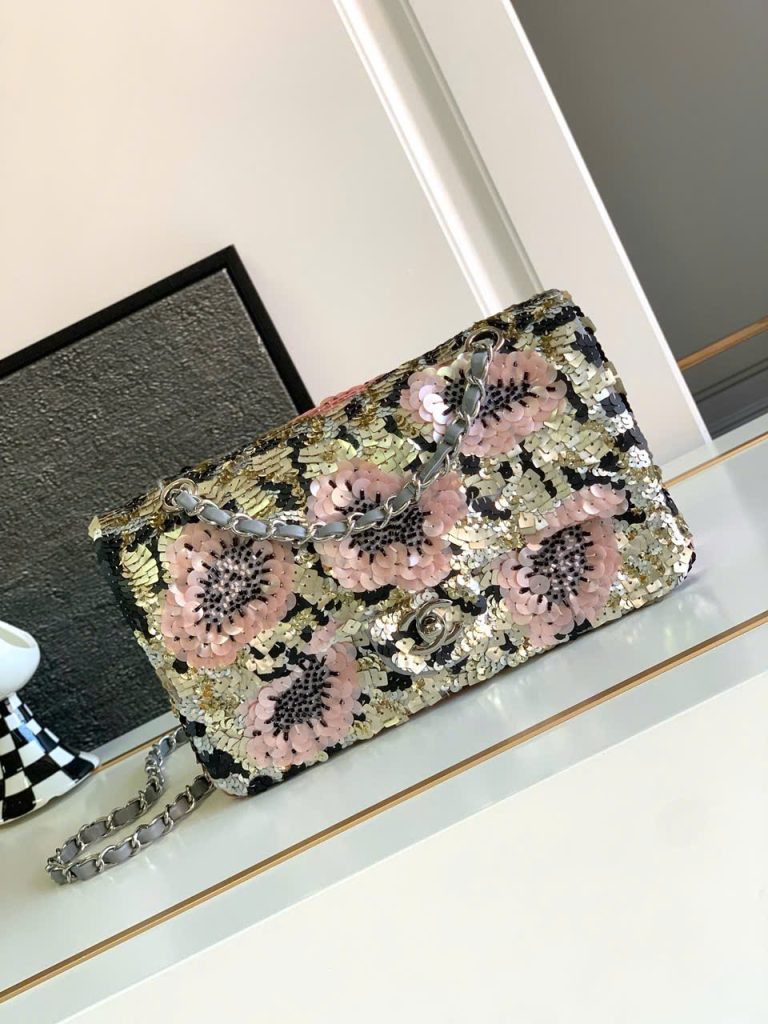 Túi Xách Chanel Classic Siêu Cấp Đính Cườm Họa Tiết Hoa Hồng 25cm (2)
