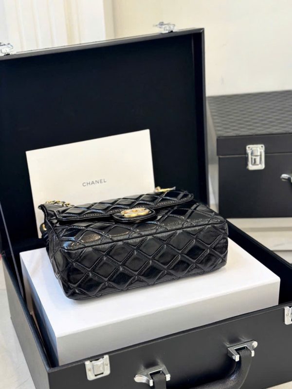Túi Xách Chanel Hobo Siêu Cấp Nữ Màu Đen Khóa Vàng 22cm (2)