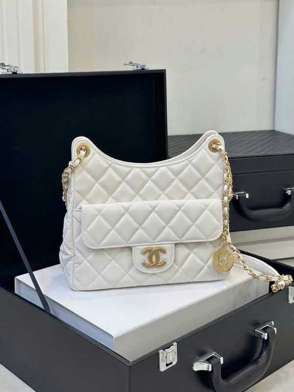 Túi Xách Chanel Hobo Siêu Cấp Nữ Màu Trắng Khóa Vàng 22cm (2)