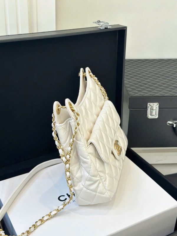 Túi Xách Chanel Hobo Siêu Cấp Nữ Màu Trắng Khóa Vàng 22cm (2)