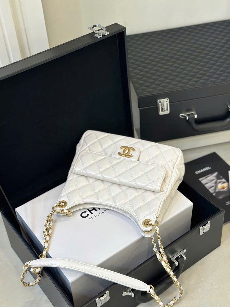 Túi Xách Chanel Hobo Siêu Cấp Nữ Màu Trắng Khóa Vàng 22cm (2)
