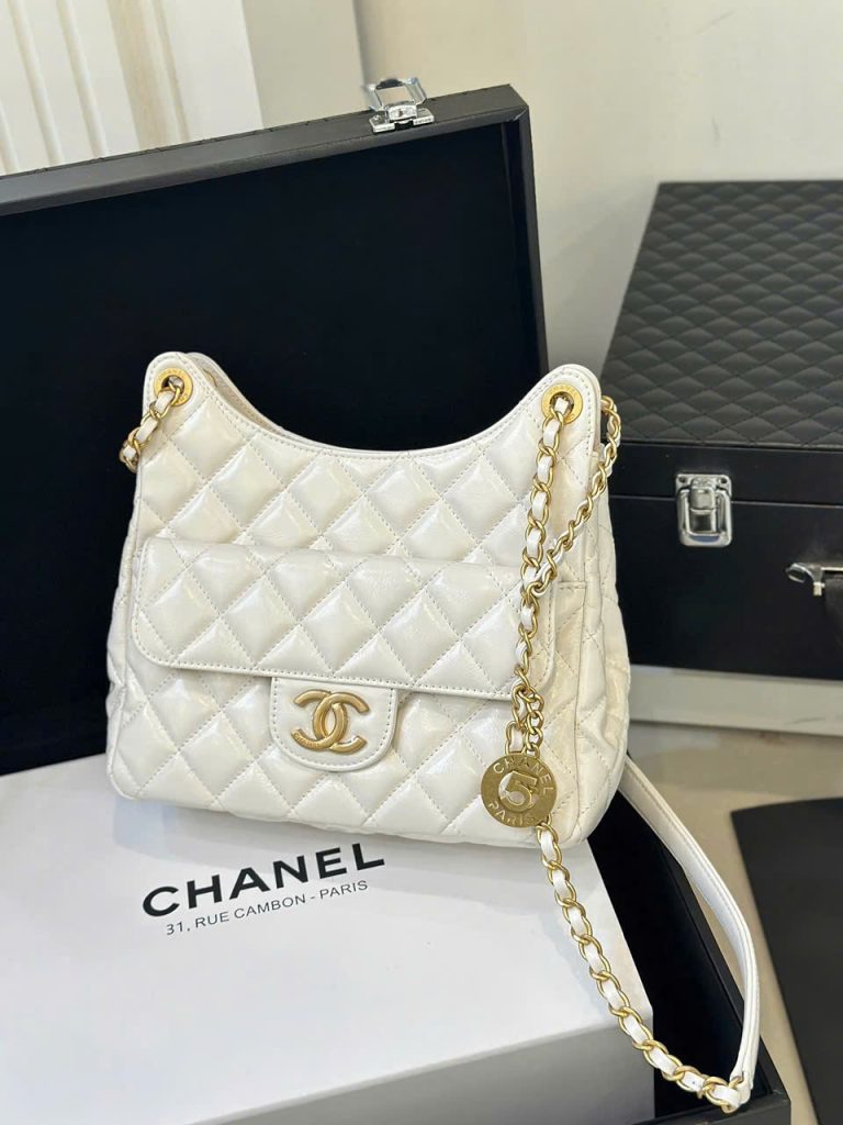 Túi Xách Chanel Hobo Siêu Cấp Nữ Màu Trắng Khóa Vàng 22cm (2)