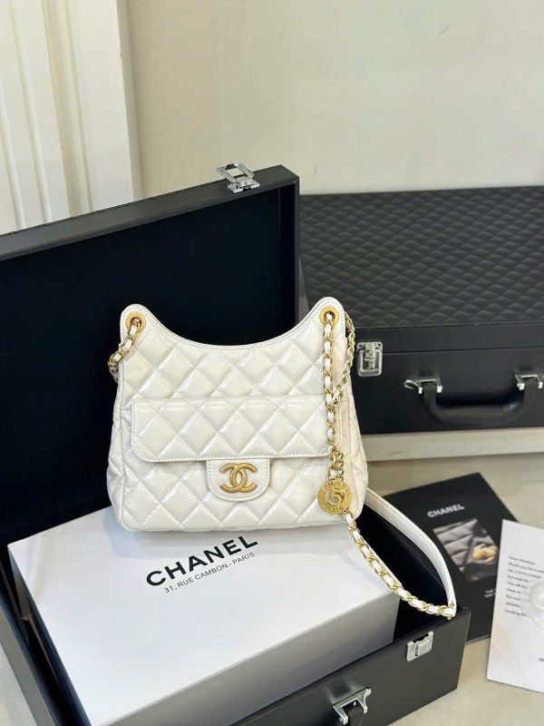 Túi Xách Chanel Hobo Siêu Cấp Nữ Màu Trắng Khóa Vàng 22cm (2)