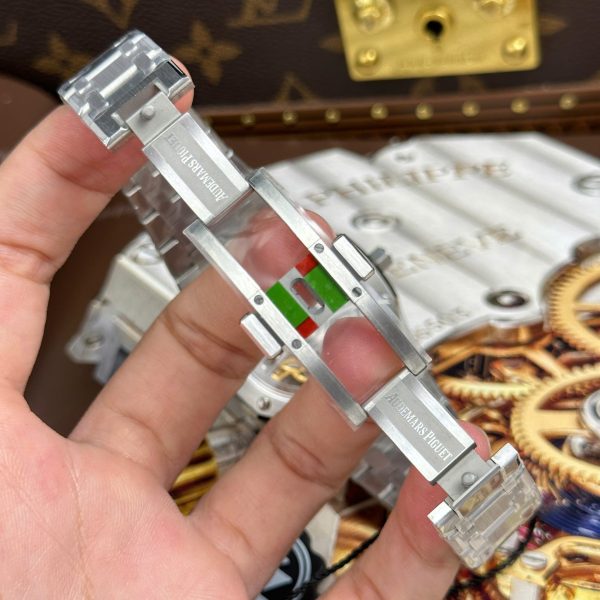 Đồng Hồ Audemars Piguet Replica 11 Royal Oak Jumbo Extra-thin Openworked 16204 Mặt Lộ Cơ Màu Trắng Nhà Máy ZF 39mm (2)