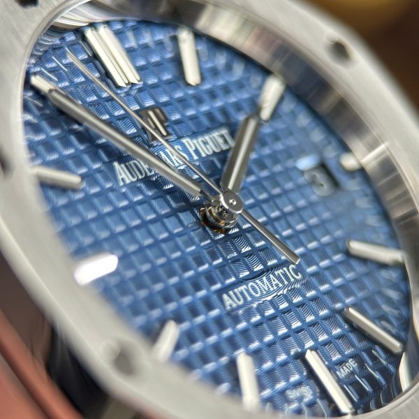 Đồng Hồ Audemars Piguet Royal Oak 15450 Rep 11 Mặt Xanh Dương Máy Cơ Thụy Sỹ Nhà Máy ZF 37mm (2)