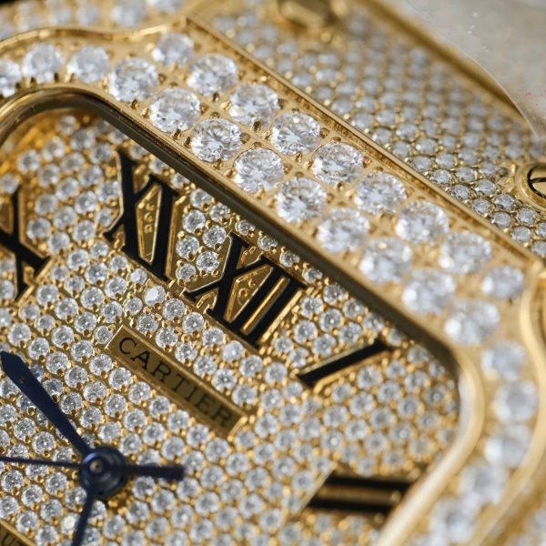 Đồng Hồ Cartier Santos Màu Vàng Chế Tác Đính Full Kim Cương Moissanite 39 (2)
