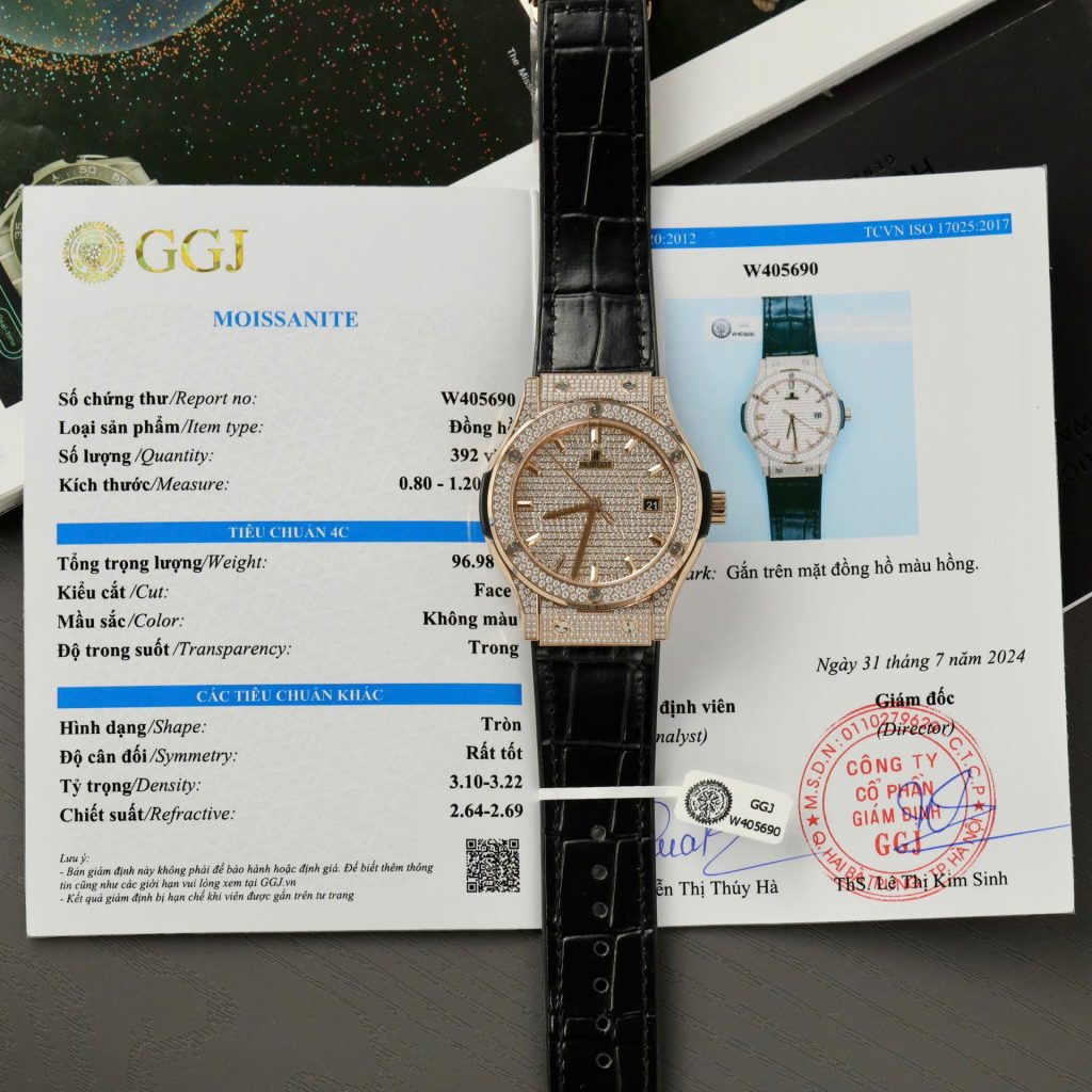 Đồng Hồ Hublot Classic Fussion King Gold Replica 11 Đính Full Kim Cương Moissanite 42mm (2)