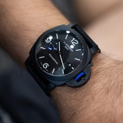 Đồng Hồ Panerai Luminor GMT PAM1176 Replica 11 Vỏ Carbon Dây Vải Nato Xưởng VS 44mm (1)