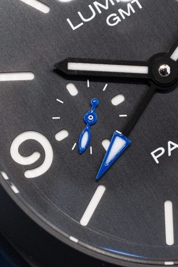 Đồng Hồ Panerai Luminor GMT PAM1176 Replica 11 Vỏ Carbon Dây Vải Nato Xưởng VS 44mm (1)