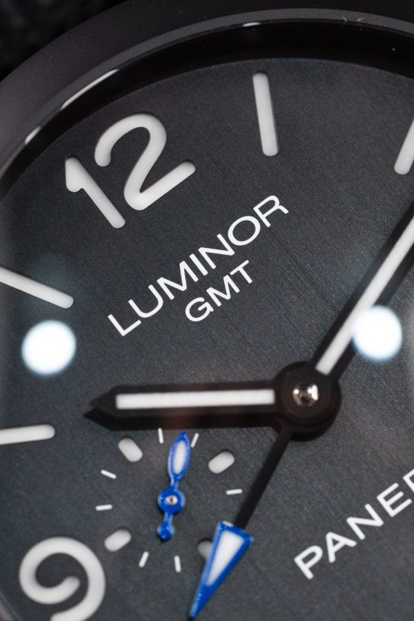Đồng Hồ Panerai Luminor GMT PAM1176 Replica 11 Vỏ Carbon Dây Vải Nato Xưởng VS 44mm (1)