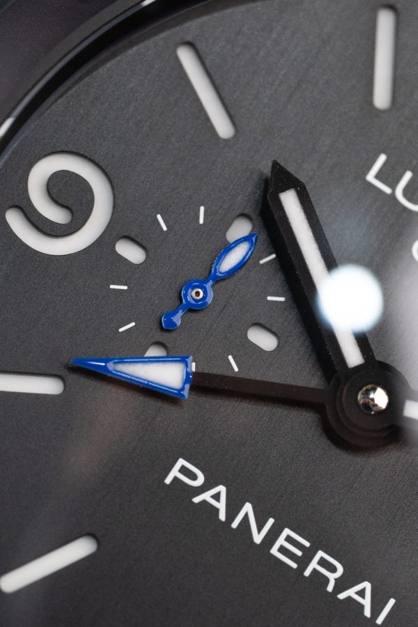 Đồng Hồ Panerai Luminor GMT PAM1176 Replica 11 Vỏ Carbon Dây Vải Nato Xưởng VS 44mm (1)