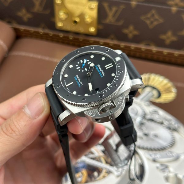 Đồng Hồ Panerai Submersible PAM683 Replica 11 Nam Viền Gốm Dây Cao Su Nhà Máy VS 42mm (2)