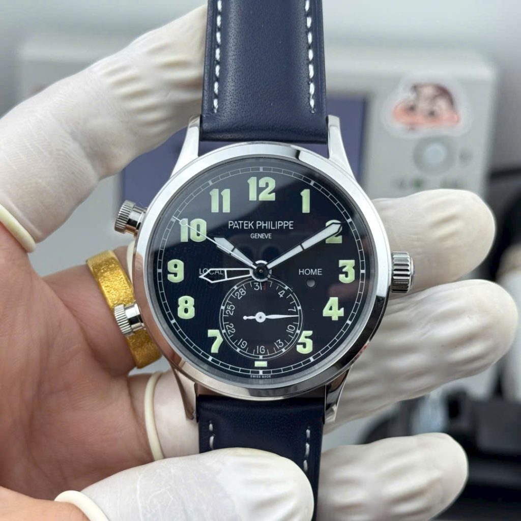 Đồng Hồ Patek Philippe Calatrava Pilot Travel Time 5524G Rep 11 Màu Xanh Dương 42mm (1)