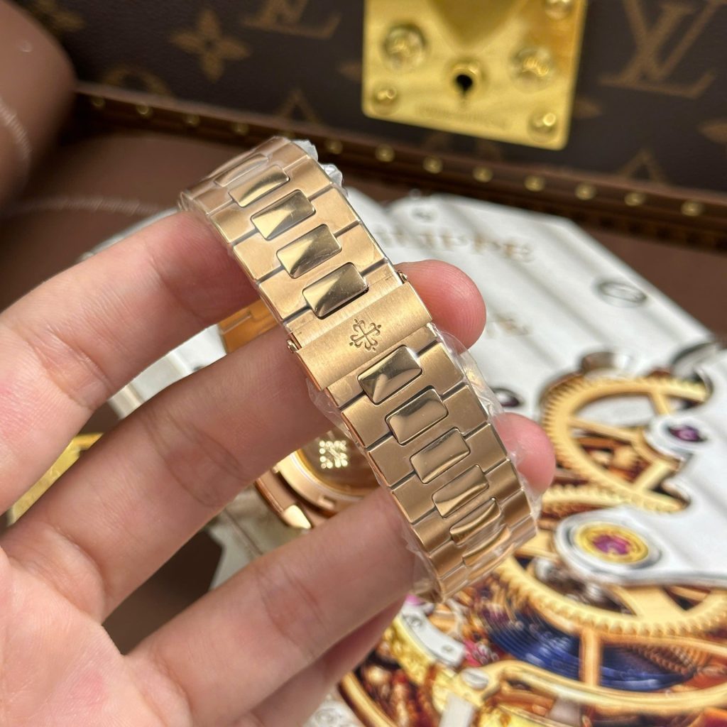 Đồng Hồ Patek Philippe Nautilus 5711 Mặt Nâu Replica 11 Mạ Vàng Hồng Máy Khắc Xưởng BBF 40mm (2)